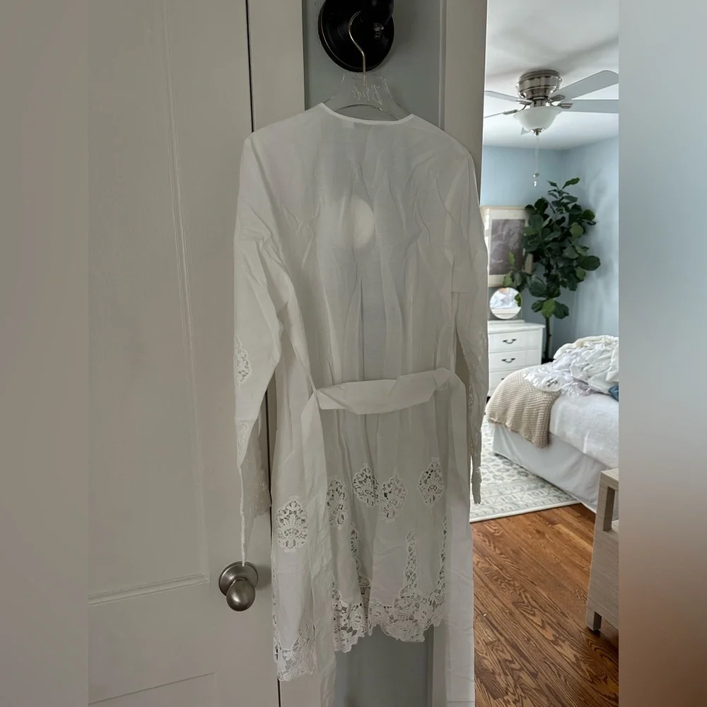 Girl & A Serious Dream MARRAKECH BRODERIE ANGLAISE CROCHET LACE ROBE - Picture 8 of 9